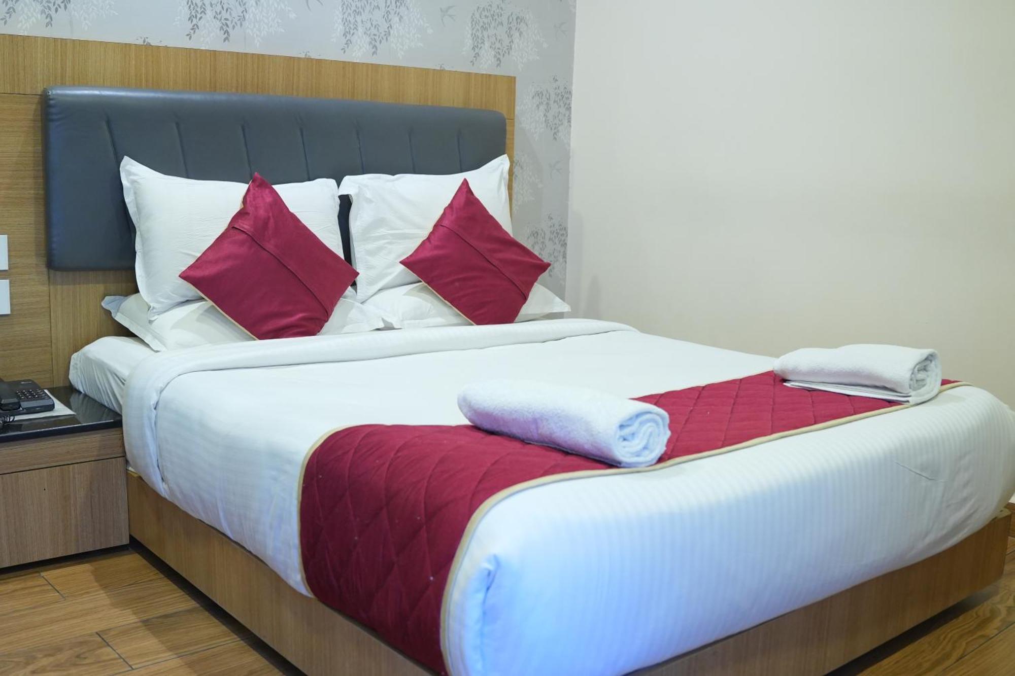 Kvp Golden Inn Tirupati Exterior foto