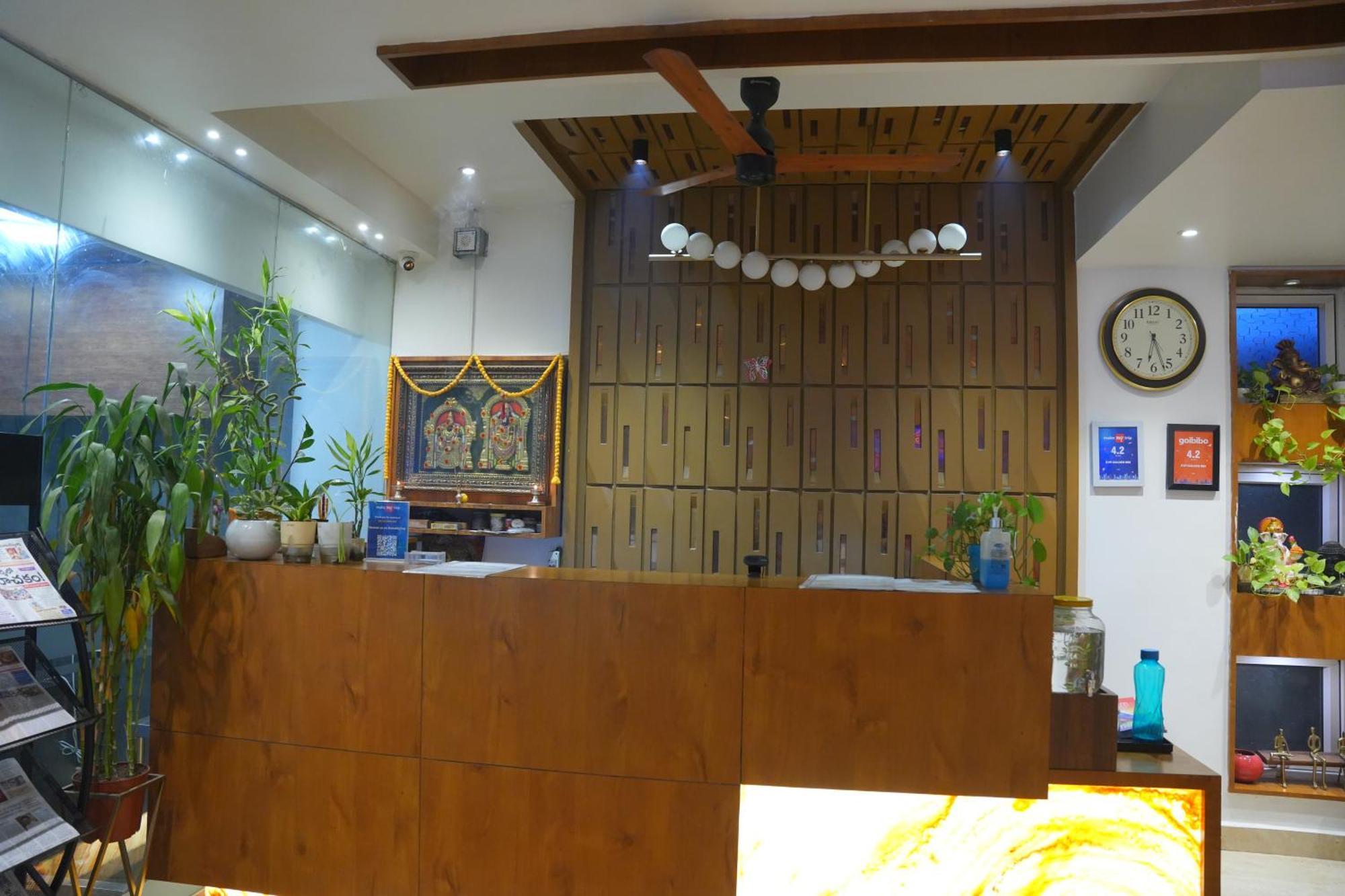 Kvp Golden Inn Tirupati Exterior foto