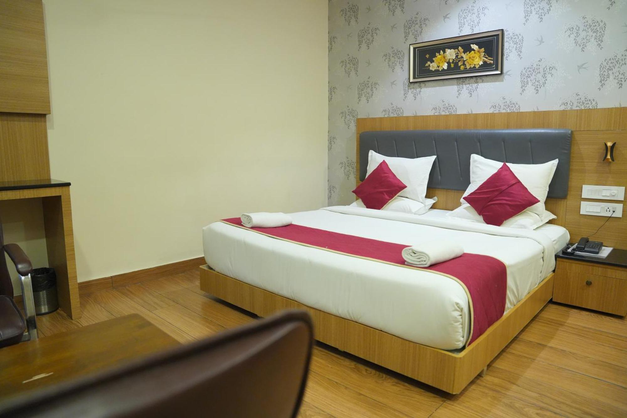 Kvp Golden Inn Tirupati Exterior foto